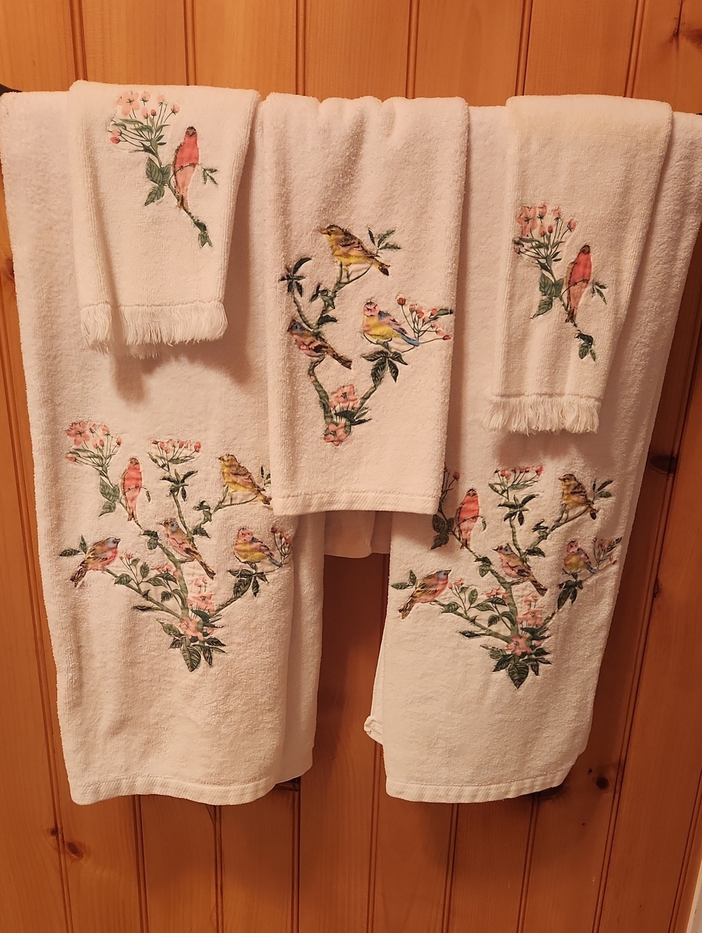 Embroidered Bird Floral White Towel Set
